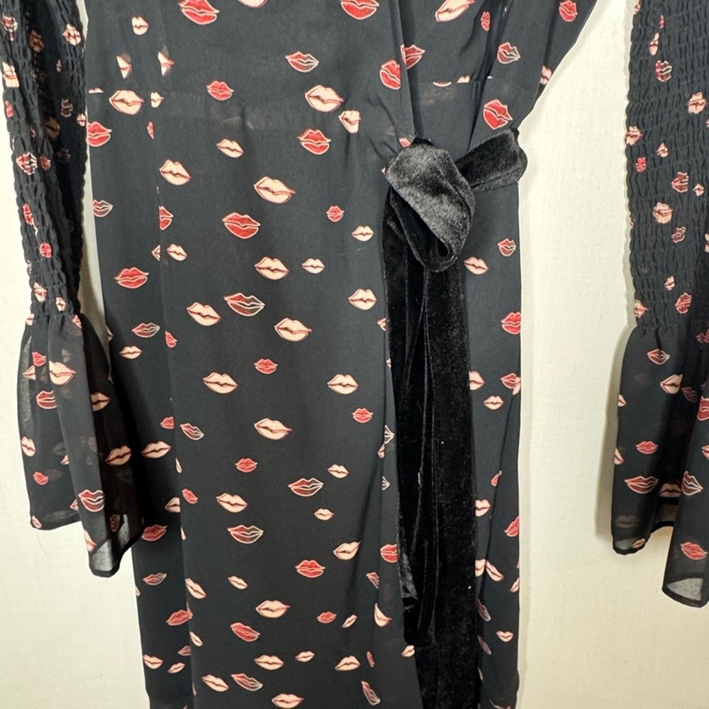 Hutch Womens Red Lips Kiss‎ Wrap Midi Dress Sz XL Novelty Velvet Smocked Sheer - Picture 8 of 12